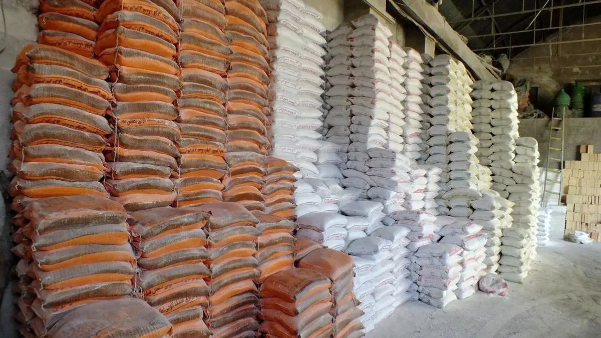 مصالح ساختمانی روی دست دلالان مانده است؟