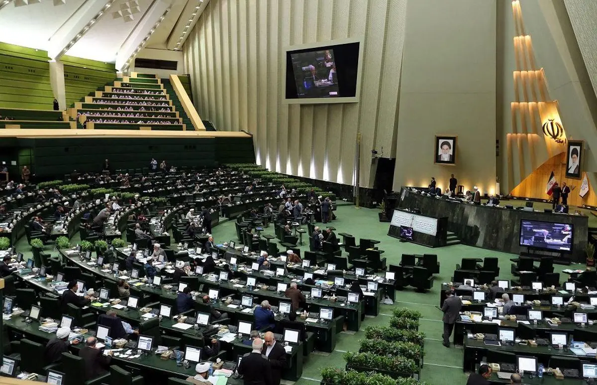 پاسخگویی وزرای اقتصاد و بهداشت به نمایندگان