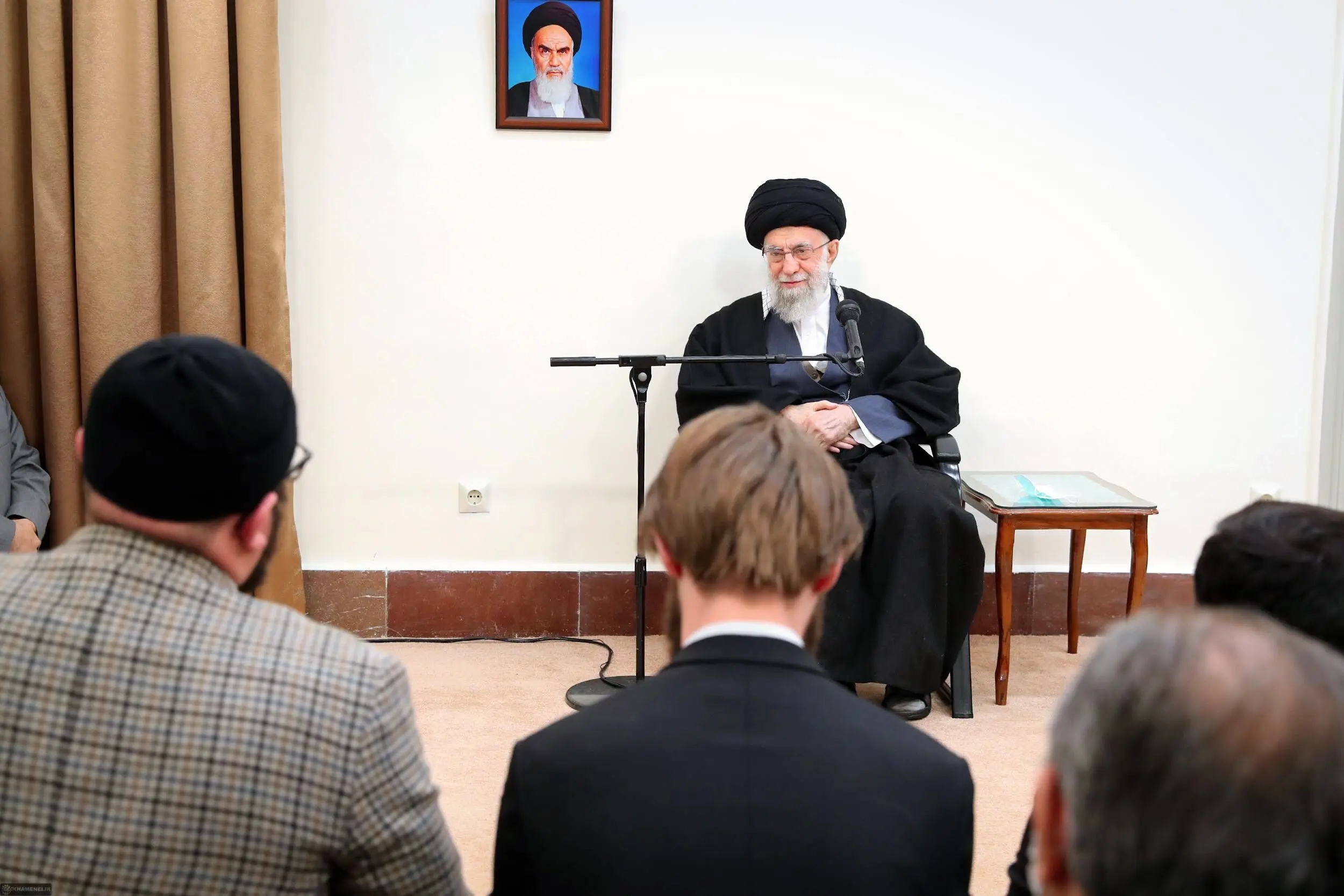 انجمن‌های اسلامی یکی از ثروت‌های جمهوری اسلامی است