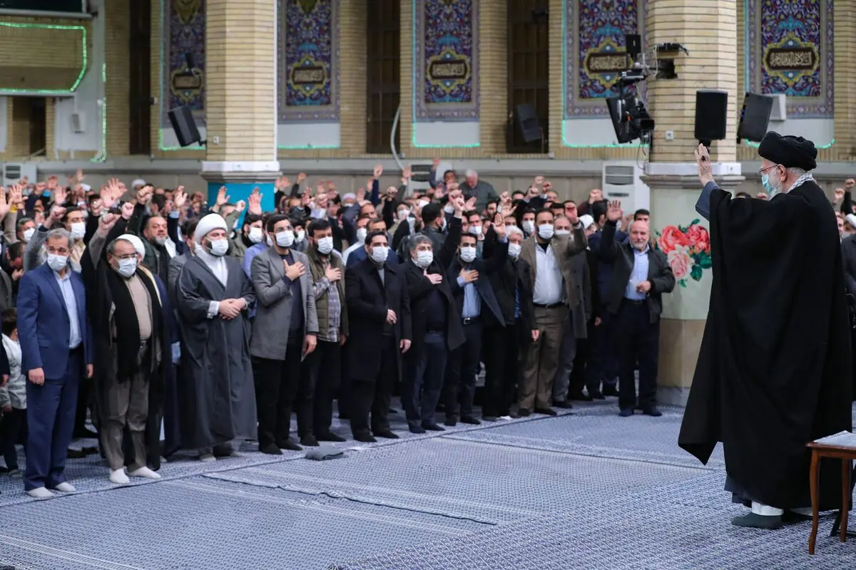رهبر انقلاب: در قضایای اخیر نقشه‌ی دشمن، نقشه‌ی جامعی بود