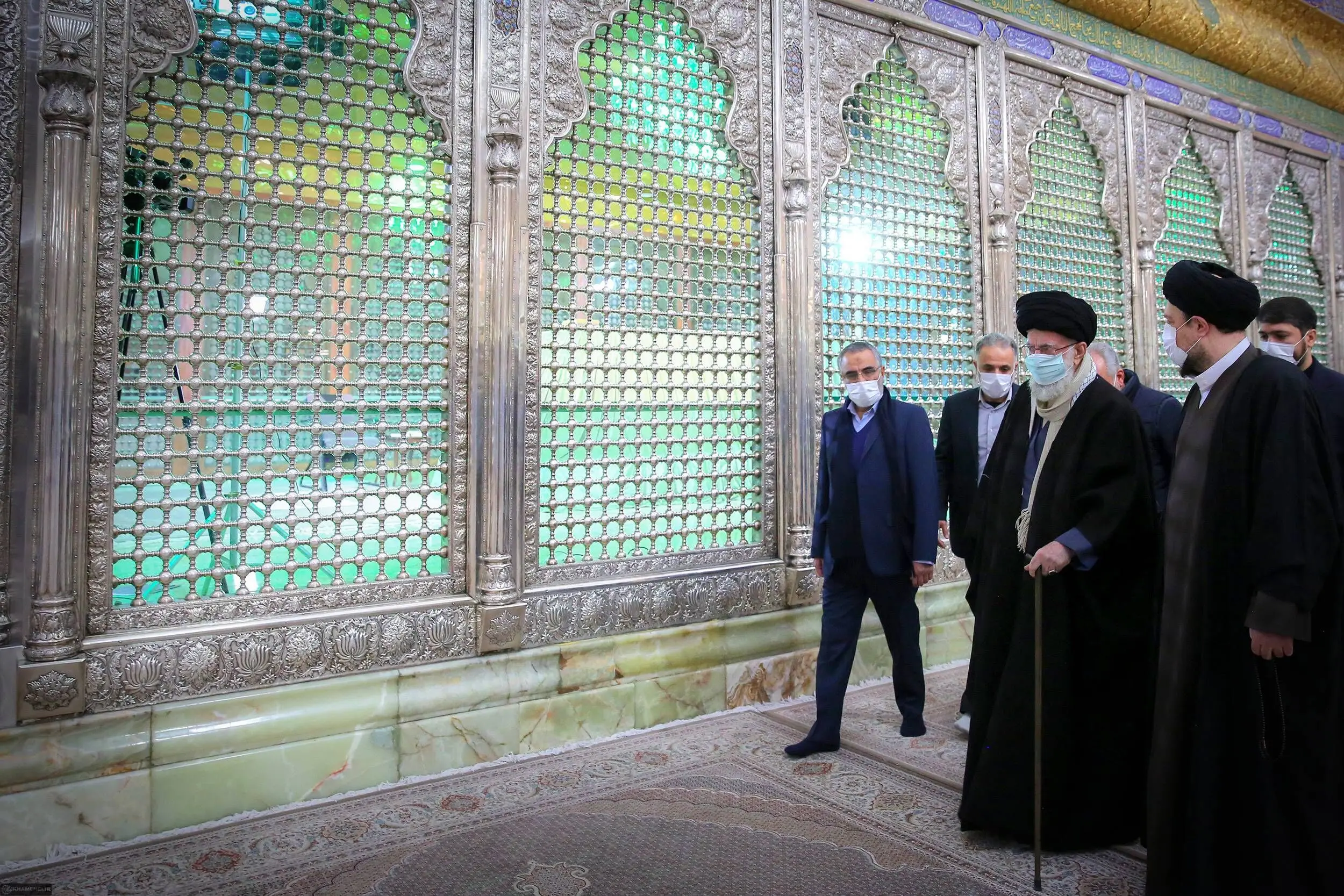 حضور رهبر انقلاب در مرقد مطهر امام راحل و گلزار شهدای بهشت زهرا