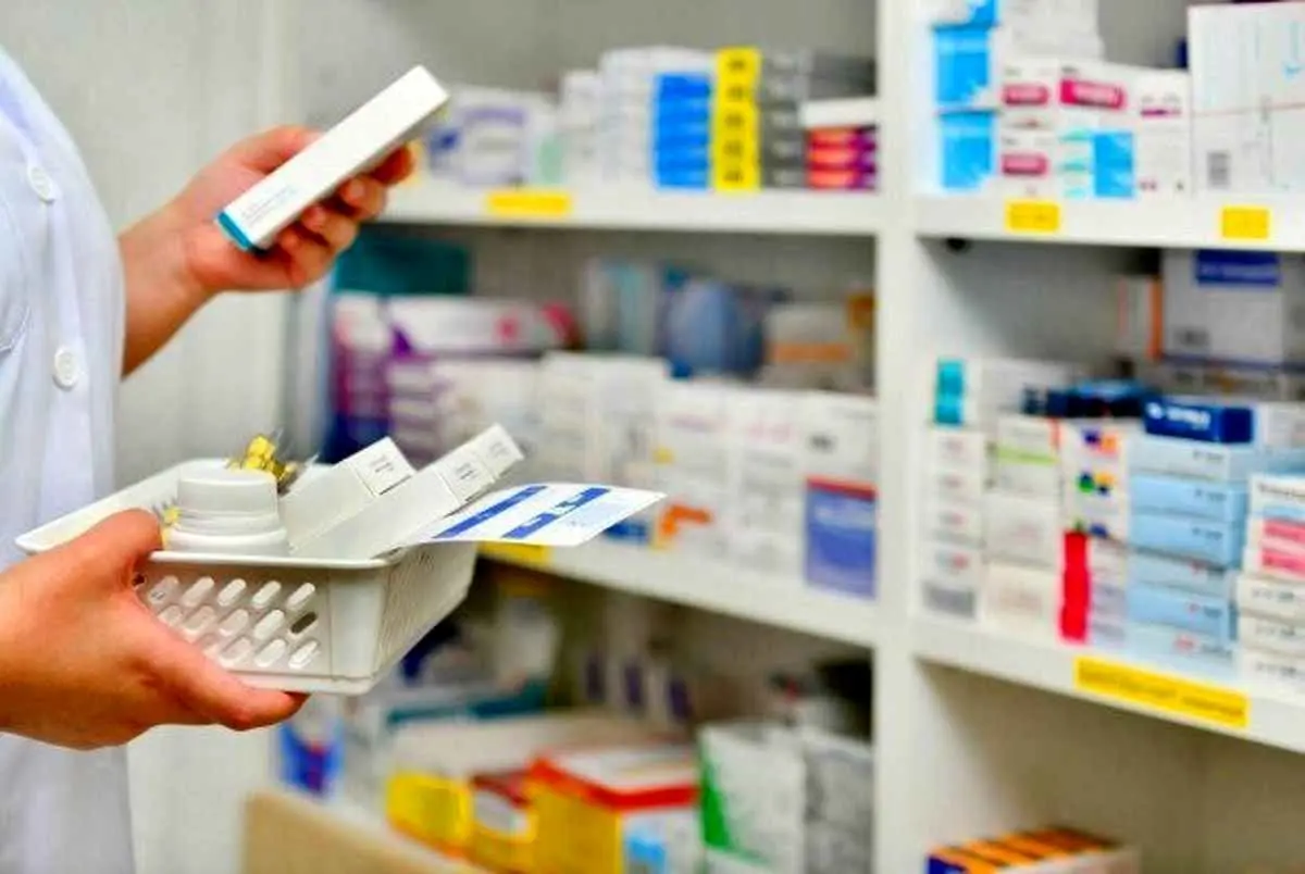 تبادل دارو خارج از داروخانه ممنوع است