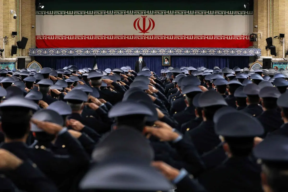 دیدار جمعی از فرماندهان نیروی هوایی و پدافند هوایی ارتش با رهبر انقلاب