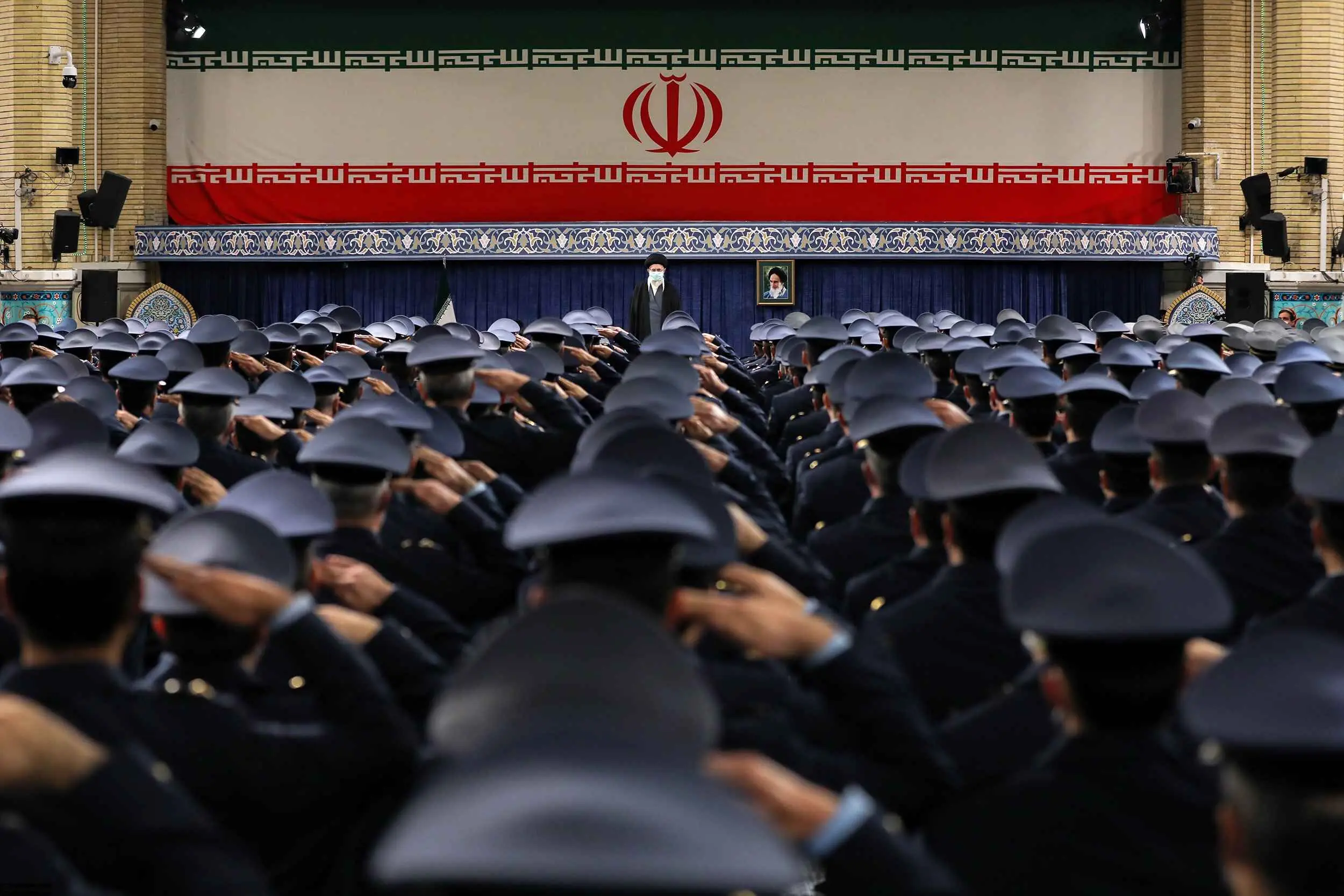 دیدار جمعی از فرماندهان نیروی هوایی و پدافند هوایی ارتش با رهبر انقلاب