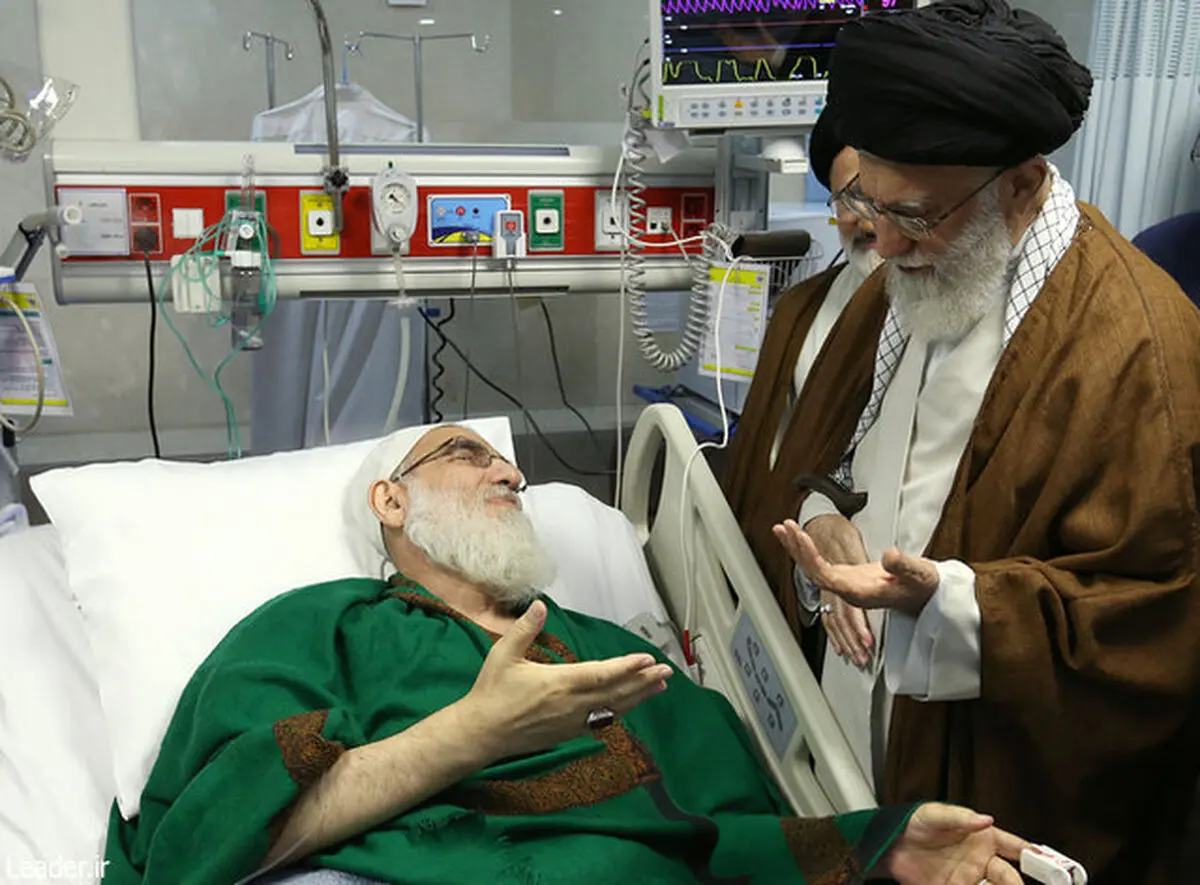 عیادت رهبر انقلاب از آیت‌الله هاشمی شاهرودی