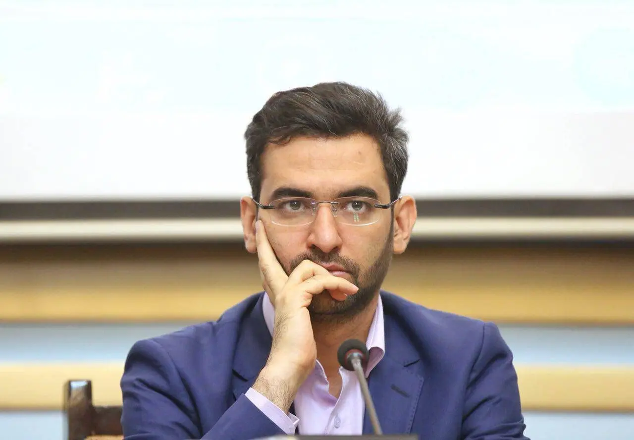 دو عدد تکان دهنده آذری جهرمی از فاجعه در اینترنت کشور