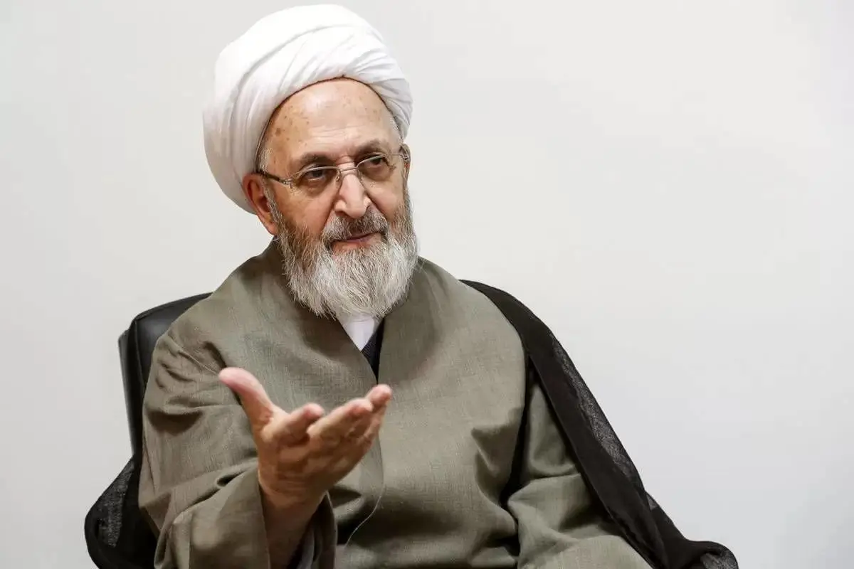 آیت الله سبحانی: نباید به دنبال این باشیم که سنی را شیعه و شیعه را سنی کنیم