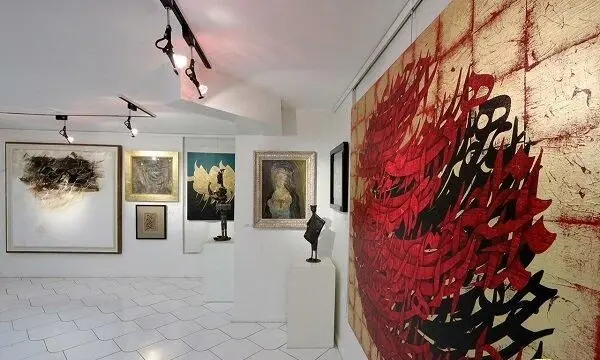 اتودهای سپهری و سرامیک های تناولی در کنار هم