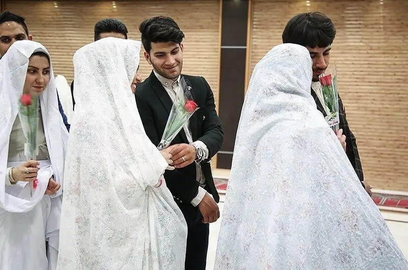 میانگین سن ازدواج برای زنان کاهش و برای مردان افزایش یافت