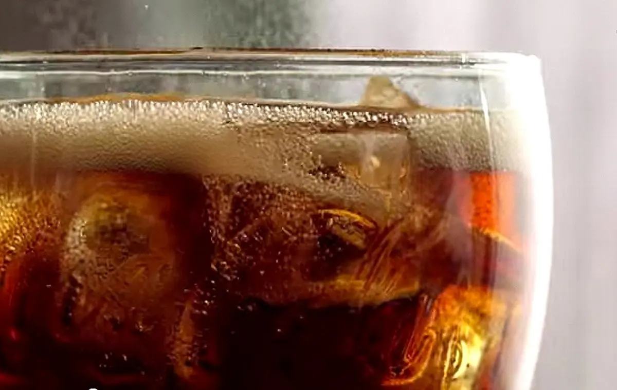 ساخت نوشابه با طعم کرم و سوسک