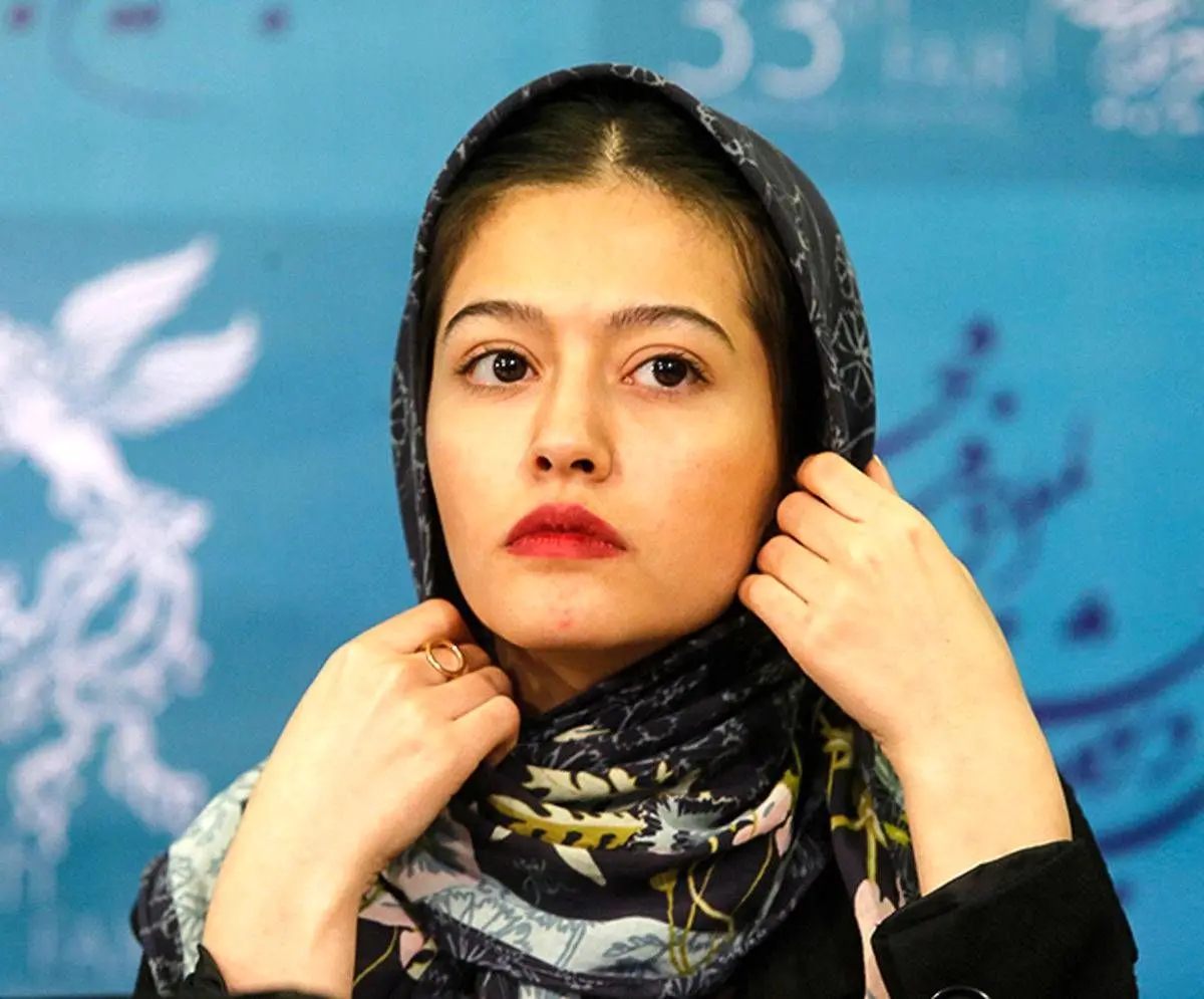 عکس زننده پردیس احمدیه در باشگاه زنانه ! | این عکس ساحل پوست شیر نباید منتشر می شد !
