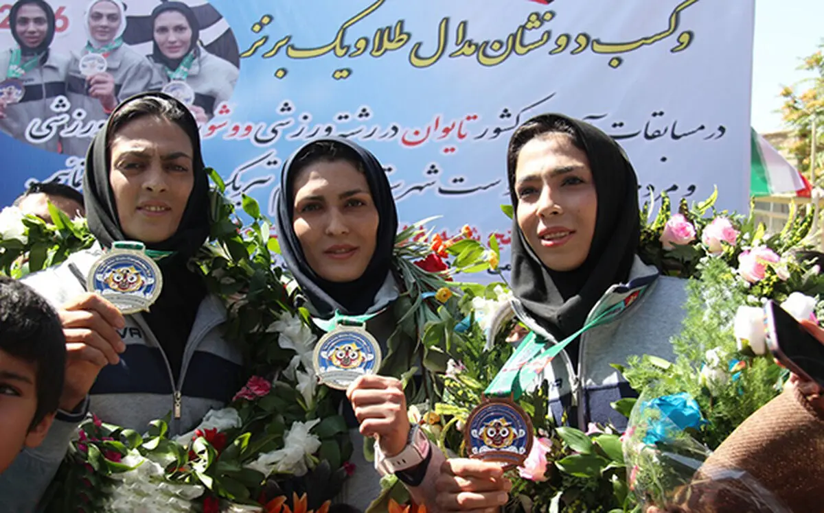 تجلیل علی دایی از خواهران منصوریان و پاسخ آنها +تصویر