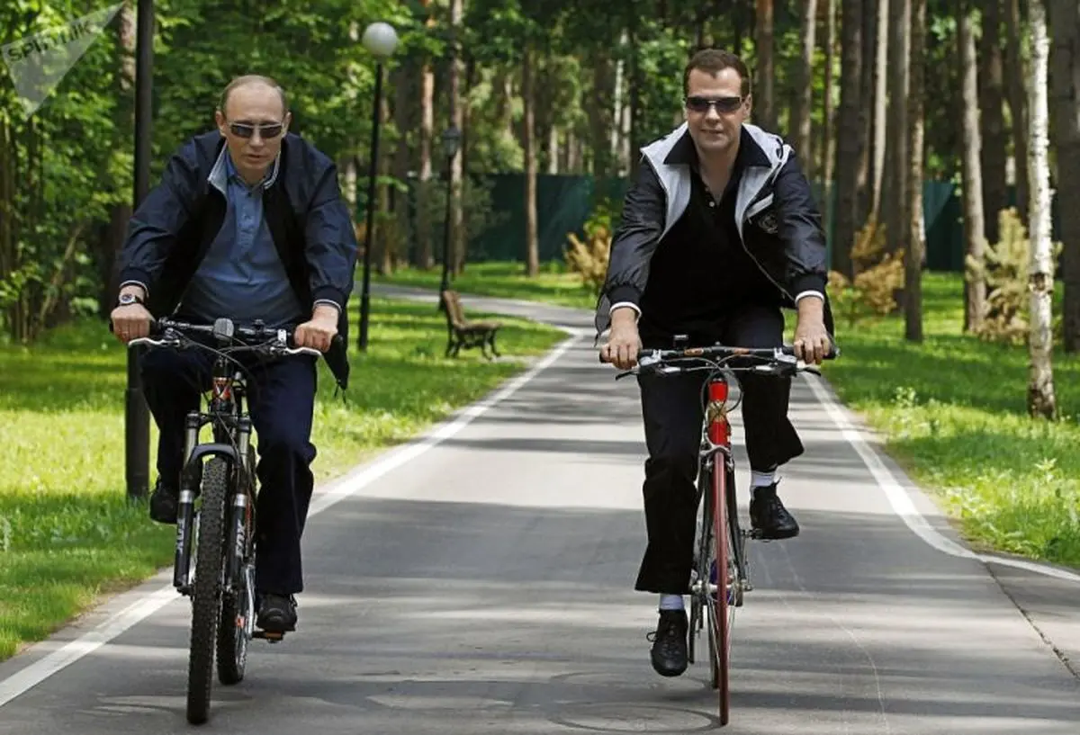 دوچرخه سواری رئیس‌جمهور روسیه +عکس