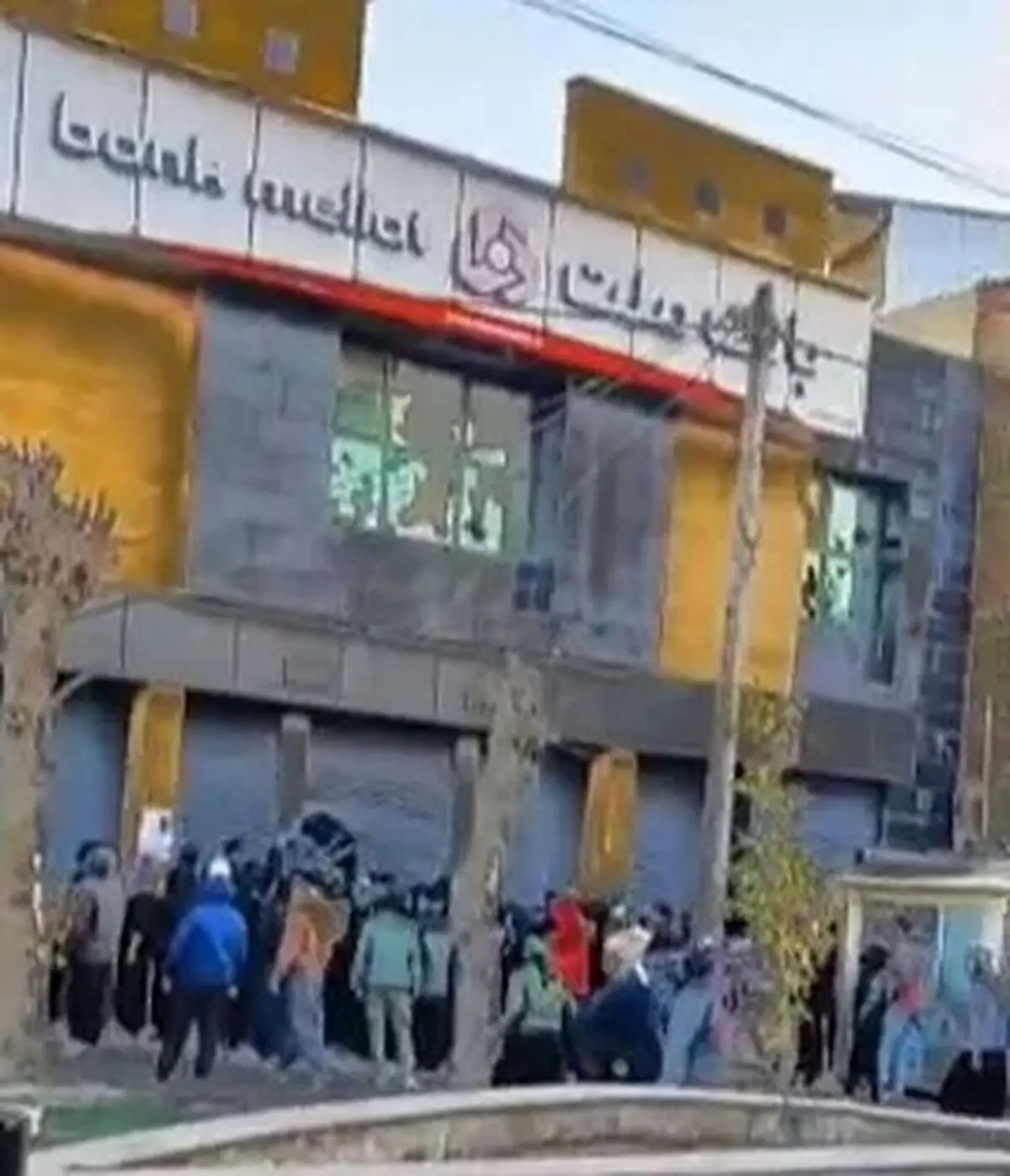 روایت ایرنا از شهر «ارکواز» ملکشاهی: تشییع «فارز آقامحمدی» و «محمدرضا کرمی» و ادامه اعتراضات
