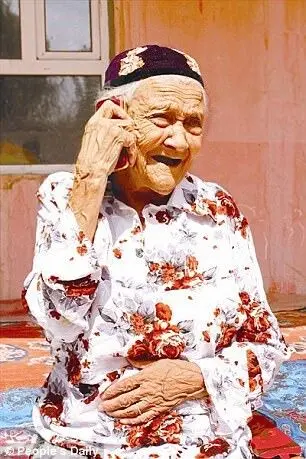 پیرزن 131 ساله چینی کهنسال ترین بشر روی زمین شد +تصاویر