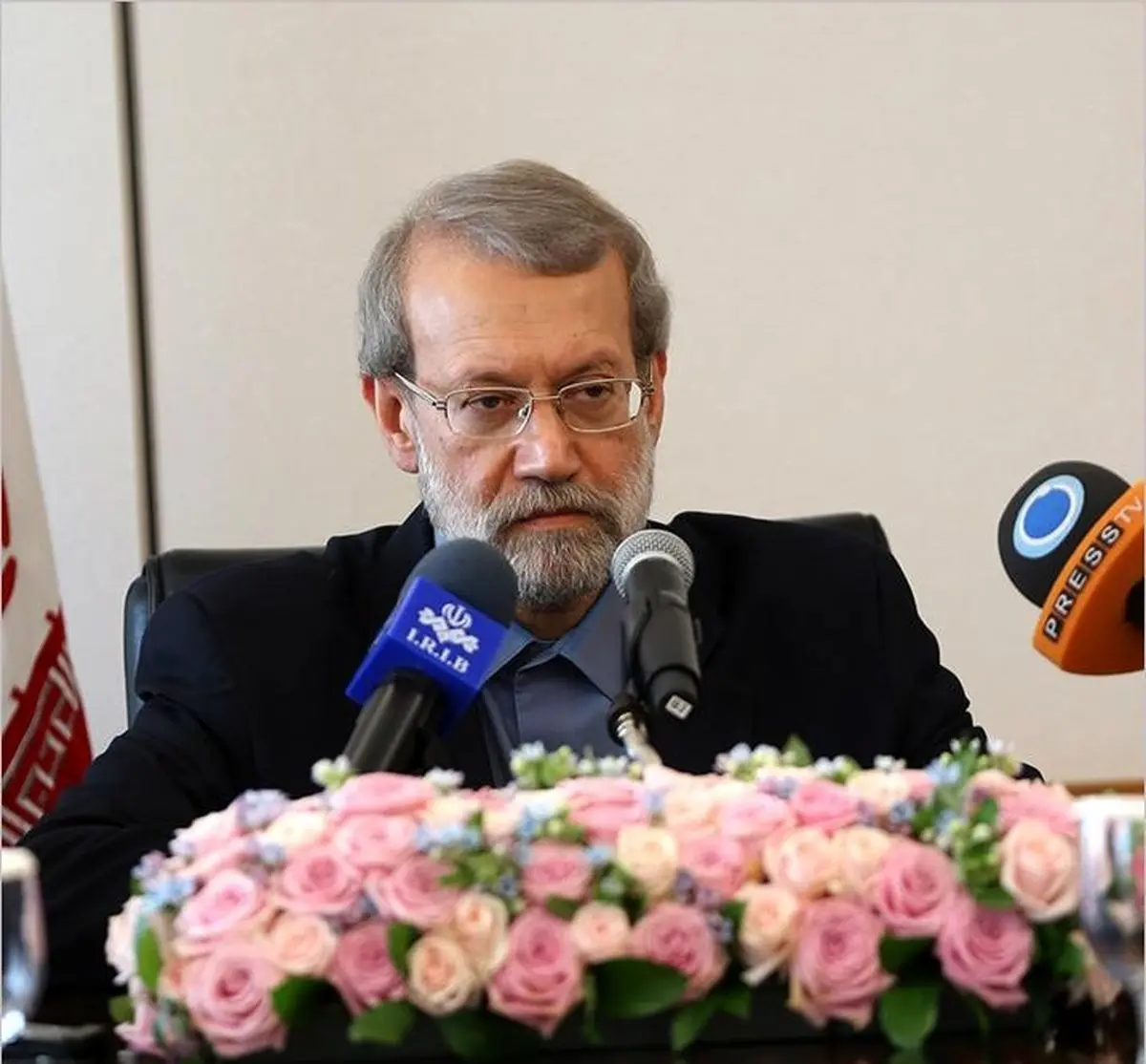 لاریجانی: مسئولان سپاه اموال زیادی در ایران ندارند چه رسد به آمریکا