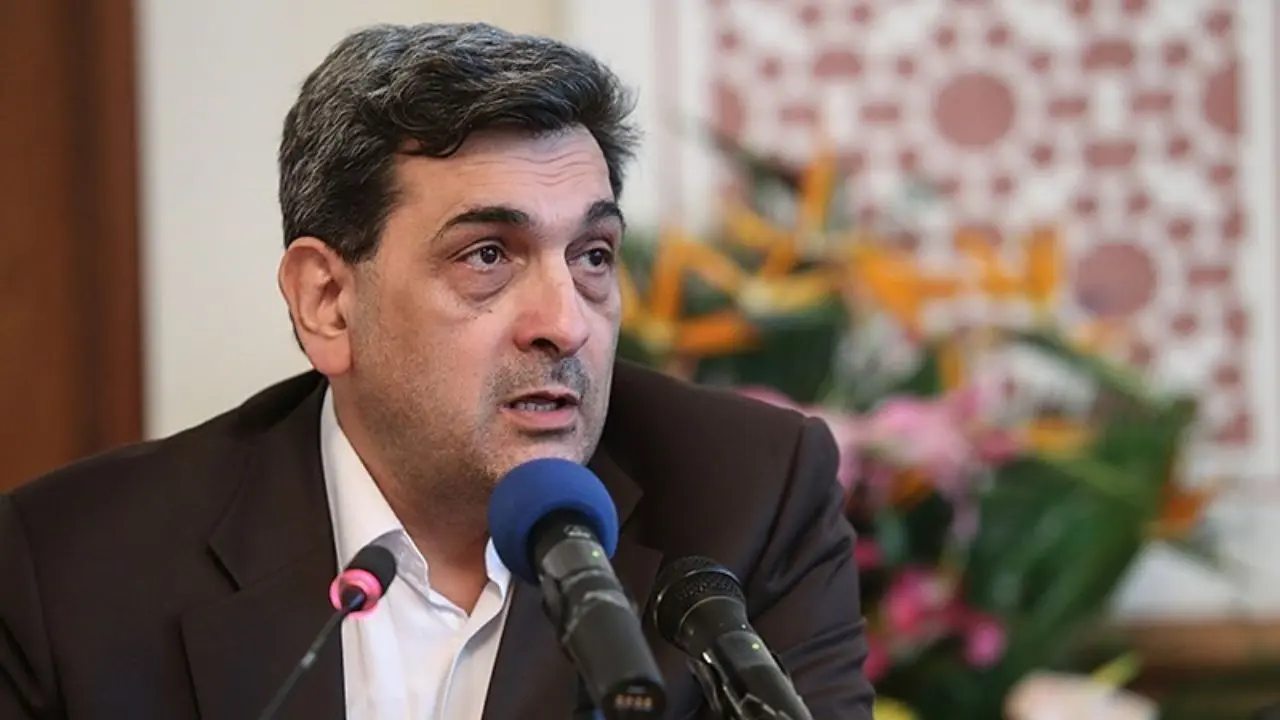 حناچی: شهرداری تهران هر وقت در اداره شهر کم می آورد به شهردار قبل حمله می کند