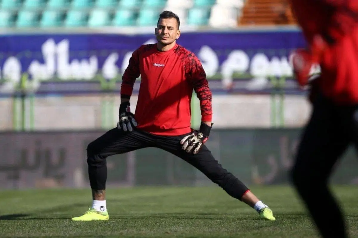 چرا این دروازه‌بان پرحاشیه مقابل استقلال نیمکت‌نشین بود؟