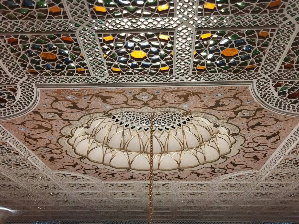گچبری ستون و دور لامپ