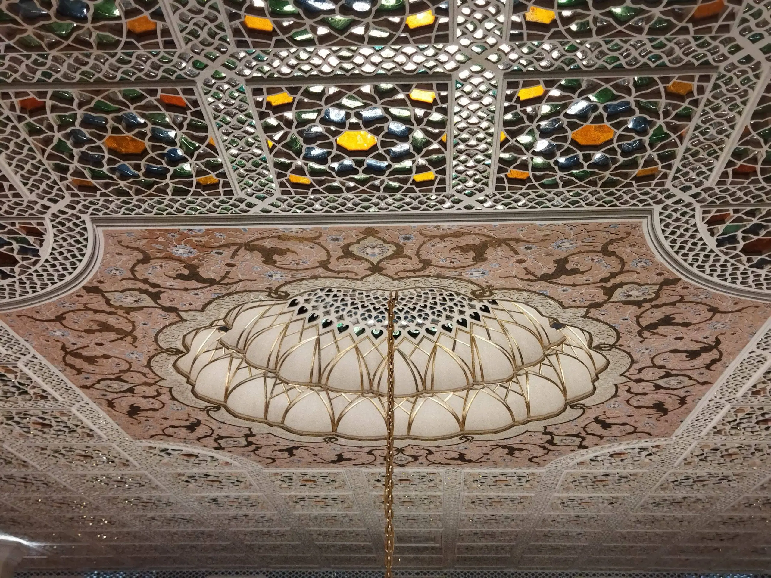گچبری ستون و دور لامپ