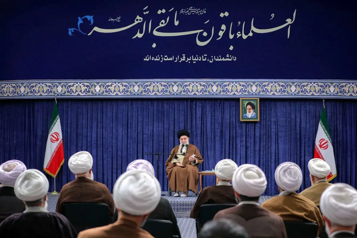 رهبر انقلاب تاکید کردند: پایگاه فکری مستحکم با آرایش تهاجمی، نیاز امروز