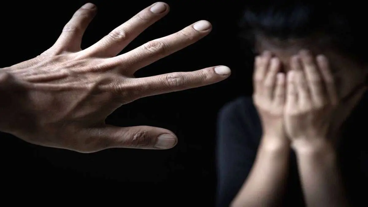 تجاوز های هولناک مادر کثیف به بچه 11 ساله اش