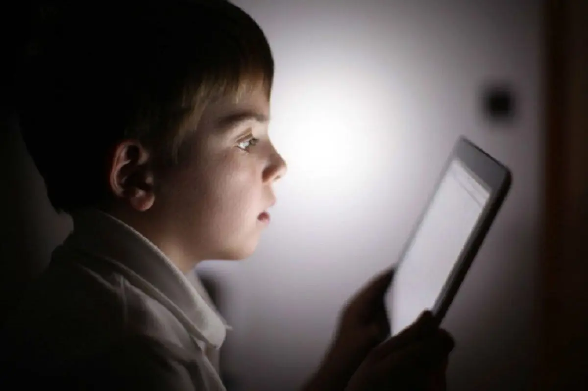 سیاهچاله اینترنت برای کودکان