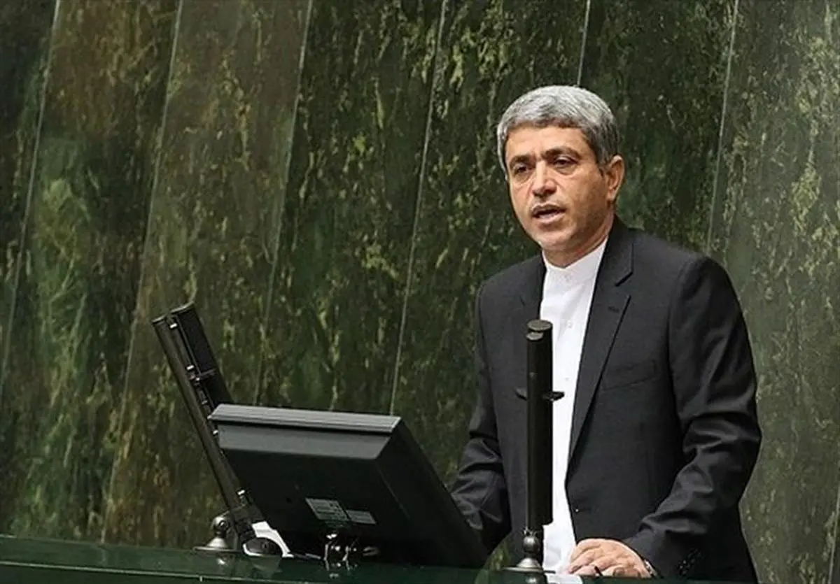 طیب‌نیا: بانک ملی در کاهش نرخ سود بانکی پیش‌رو باشد