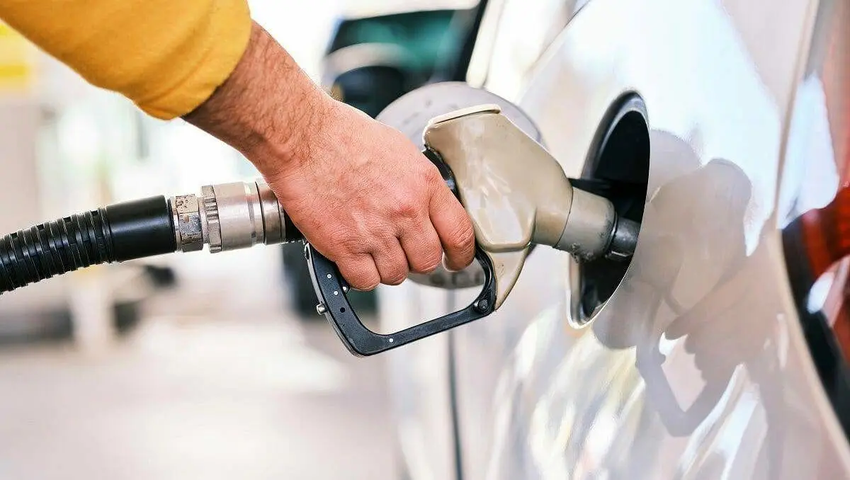 افزایش قیمت بنزین در سال ۱۴۰۳ + تعرفه بنزین در سال آینده چقدر می شود؟