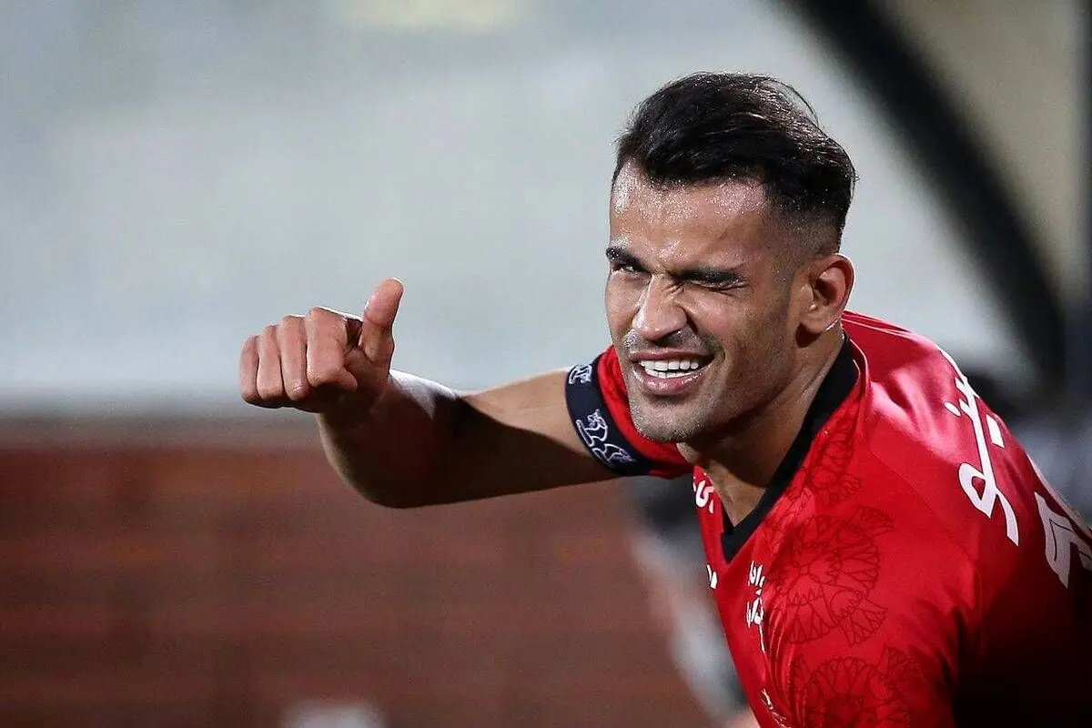 واکنش مهاجم پرسپولیس به تساوی در دربی و صحنه جنجالی