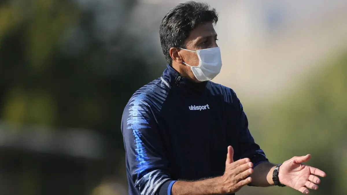 دلم می‌خواهد استقلال قهرمان شود تا یک عده روسیاه شوند! | گل پرسپولیس به ملوان آفساید بود | با گل زدن از پرسپولیسی‌ها انتقام گرفتم