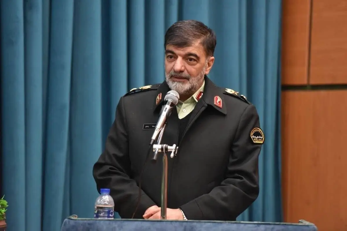 سردار رادان: چشم مردم وقتی به بی حیایی عادت کند، آرام آرام غیرت گرفته می شود