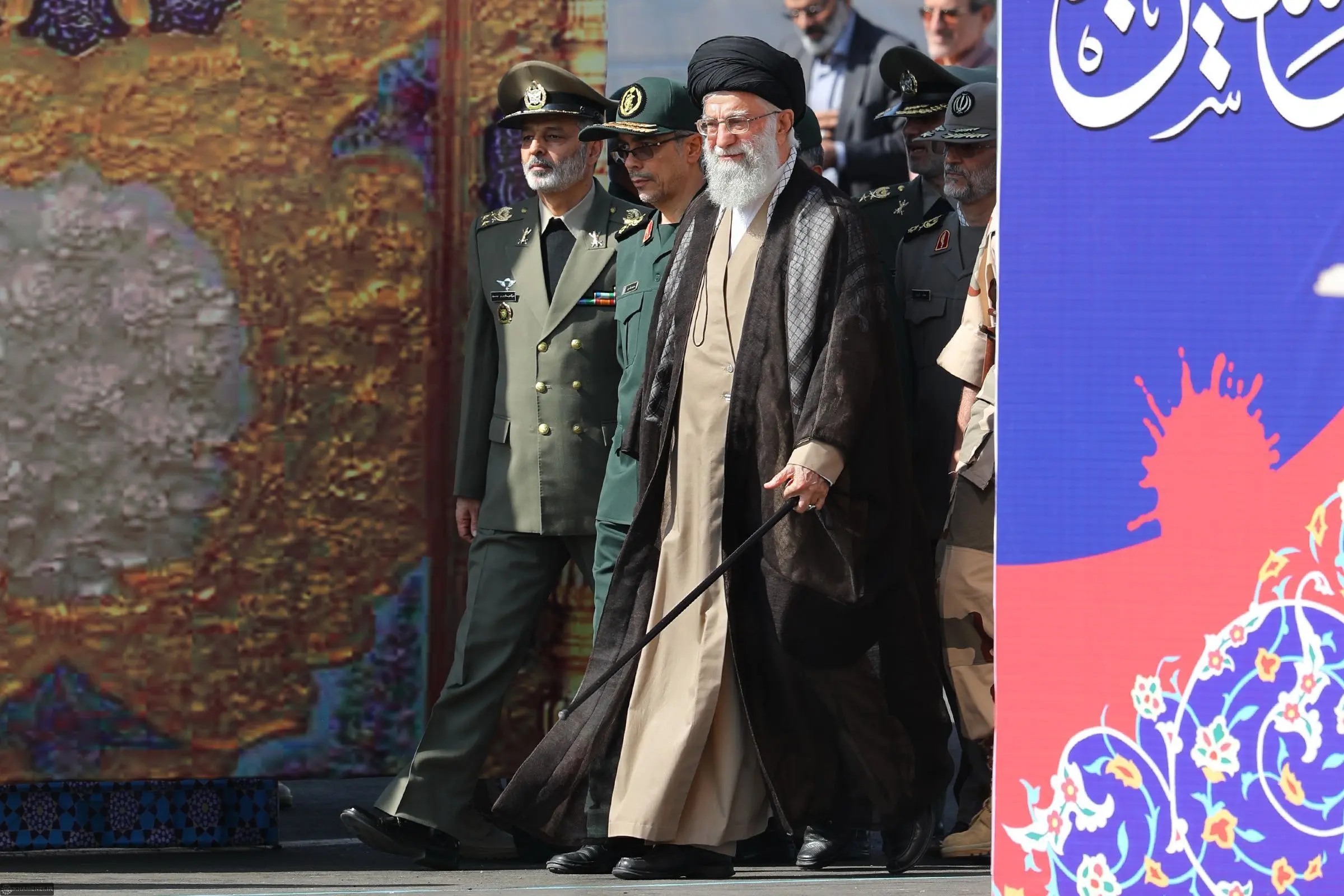 رهبر انقلاب:زورگویی و قلدرمآبی درجمهوری اسلامی جواب نخواهد داد