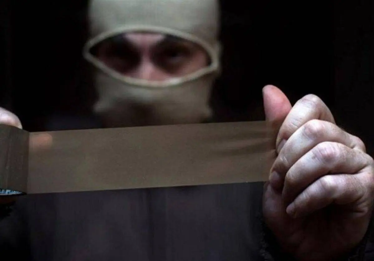 تجاوز یک مرد به زن طلبکار در قرار ساختگی | مرد بدهکار فیلم سیاه گرفت تا زن شکایت نکند