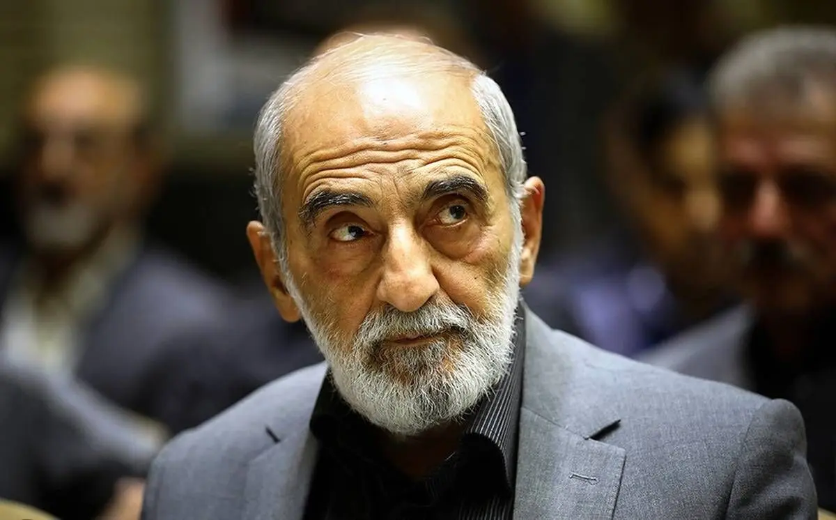 حسین شریعتمداری: اگر اصولگرایان ائتلاف نکردند فرق چندانی ندارد به کدام یک رأی بدهید | صورت مسئله را از حالت «چندکاندیدایی» به «تک کاندیدا» تغییر دهید