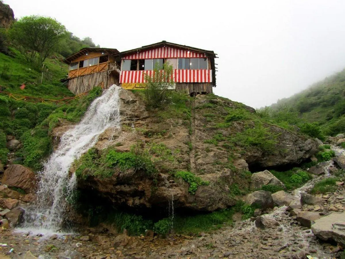 جواهرده، نگین فیروزه فام البرز