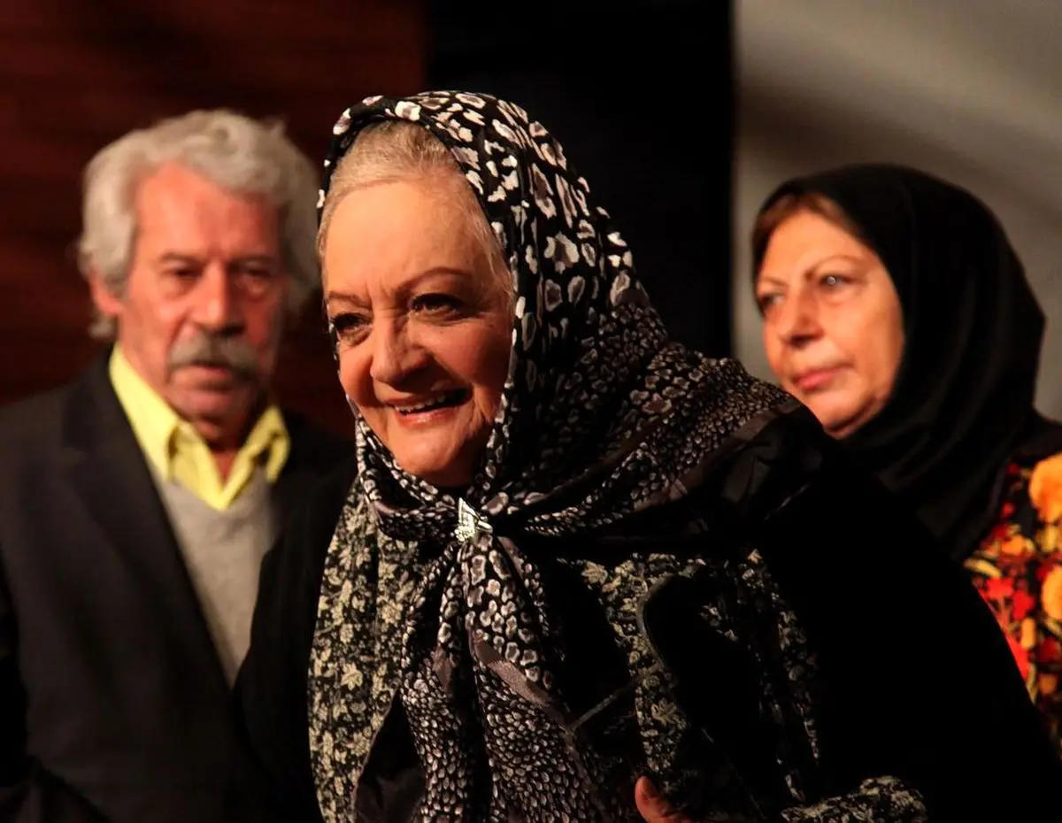 انتقاد فرزند شهلا ریاحی از یک بی‌اخلاقی