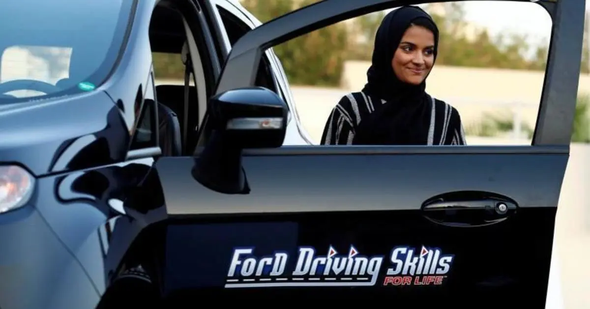 هیجان زنان عربستانی در مراکز آموزش رانندگی+ تصاویر
