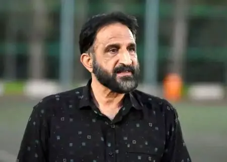 پیشکسوت جنجالی استقلال: جام‌های اعطایی به پرسپولیس برای انعقاد برجام بود!