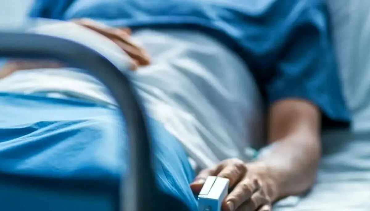 خبر فوری | خواننده افسانه‌ای نابینا شد