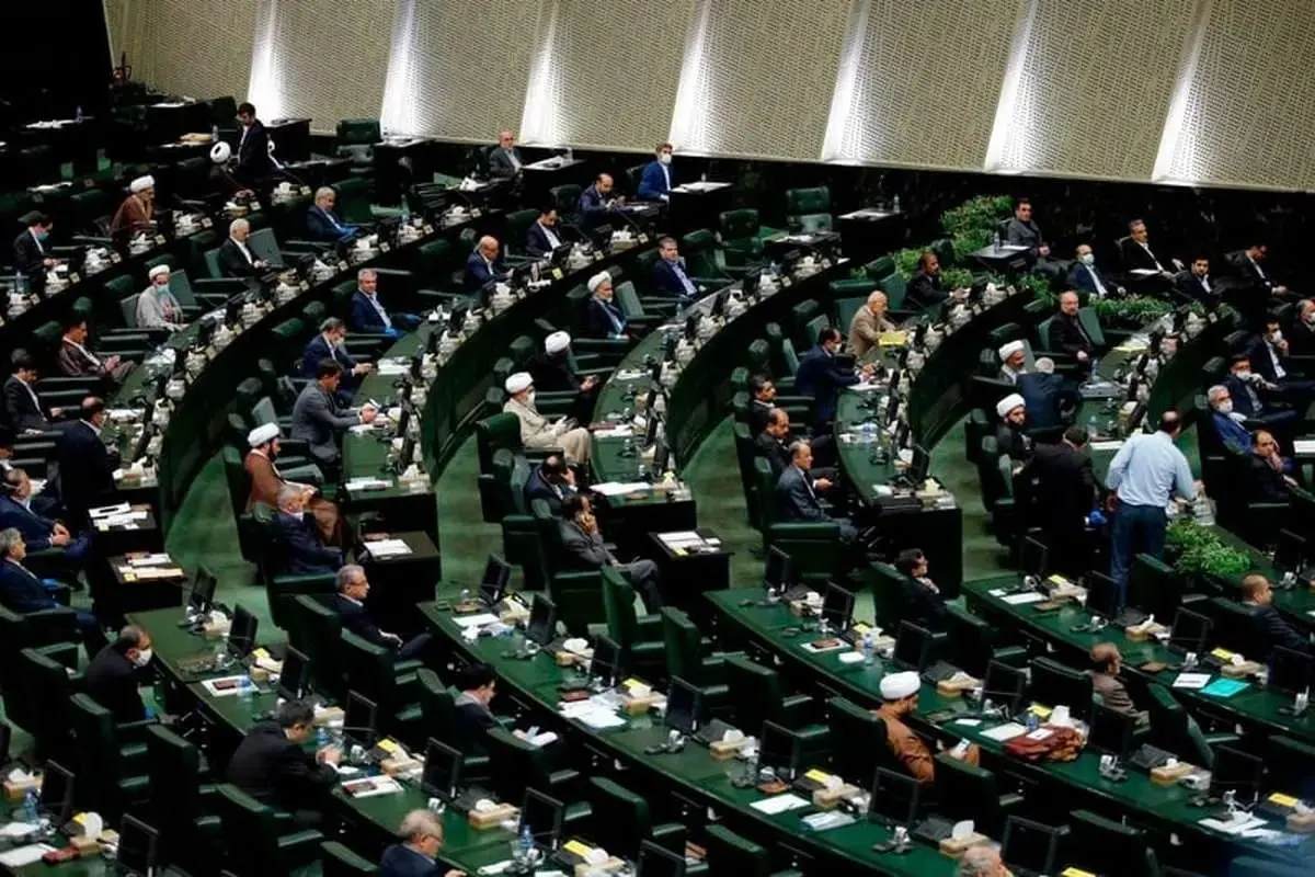 فراکسیون مستقلین حامی صددرصدی دولت پزشکیان نیست