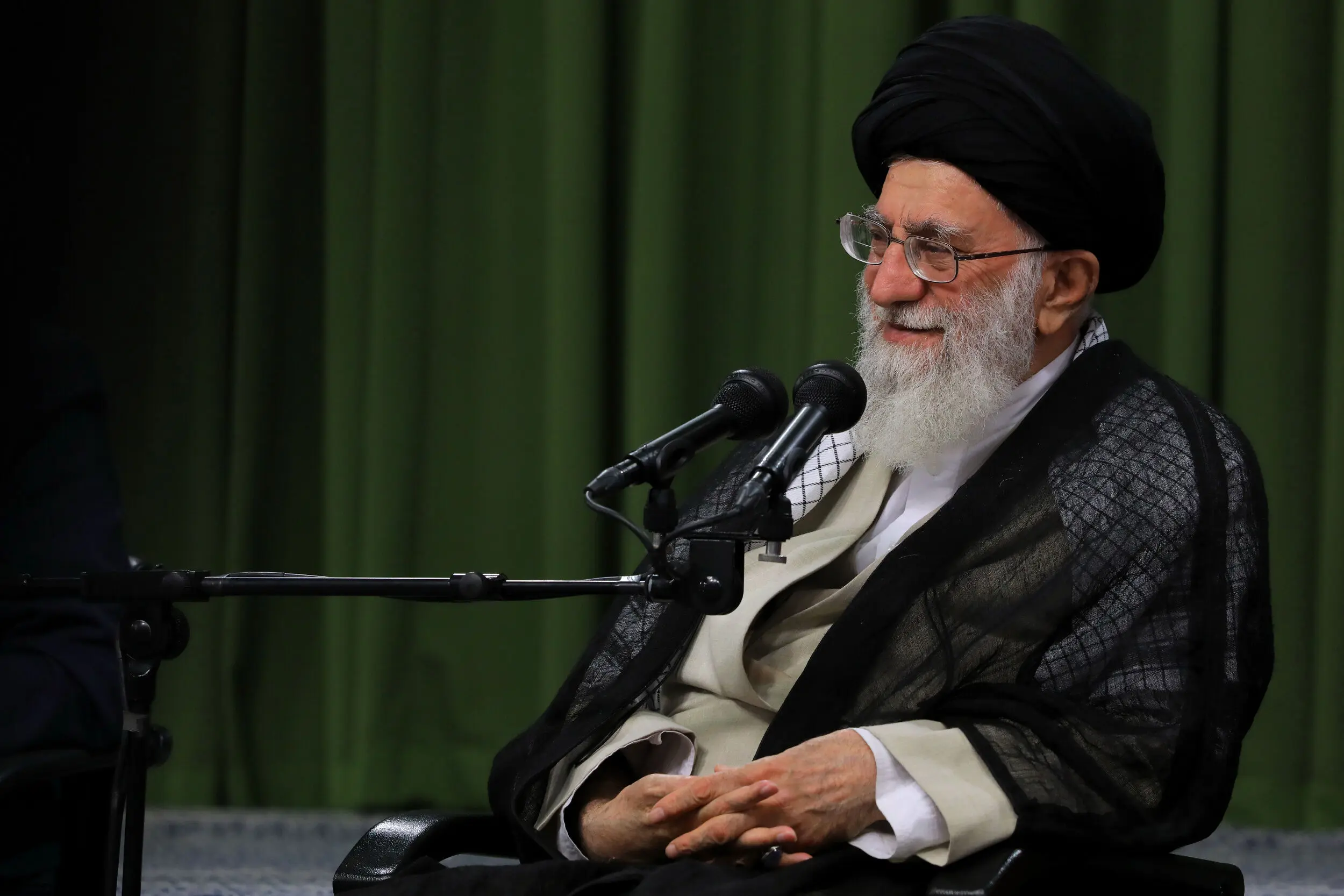 کمک ۴ میلیارد ریالی رهبر انقلاب برای آزادی زندانیان نیازمند