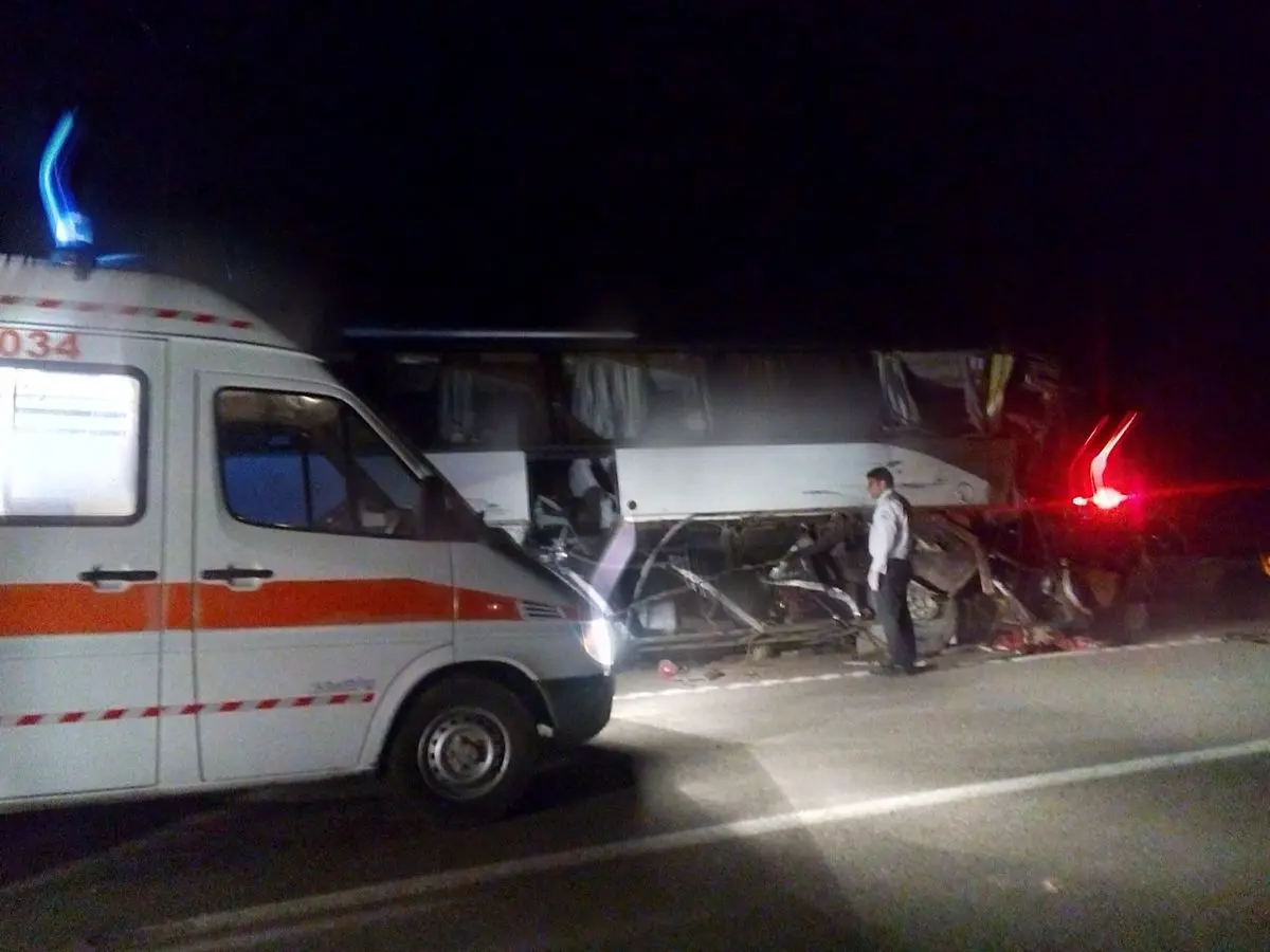 واژگونی اتوبوس در محور یزد - انار