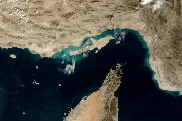 این کشور از پرداخت عوارض عبور از تنگه هرمز مستثنی است