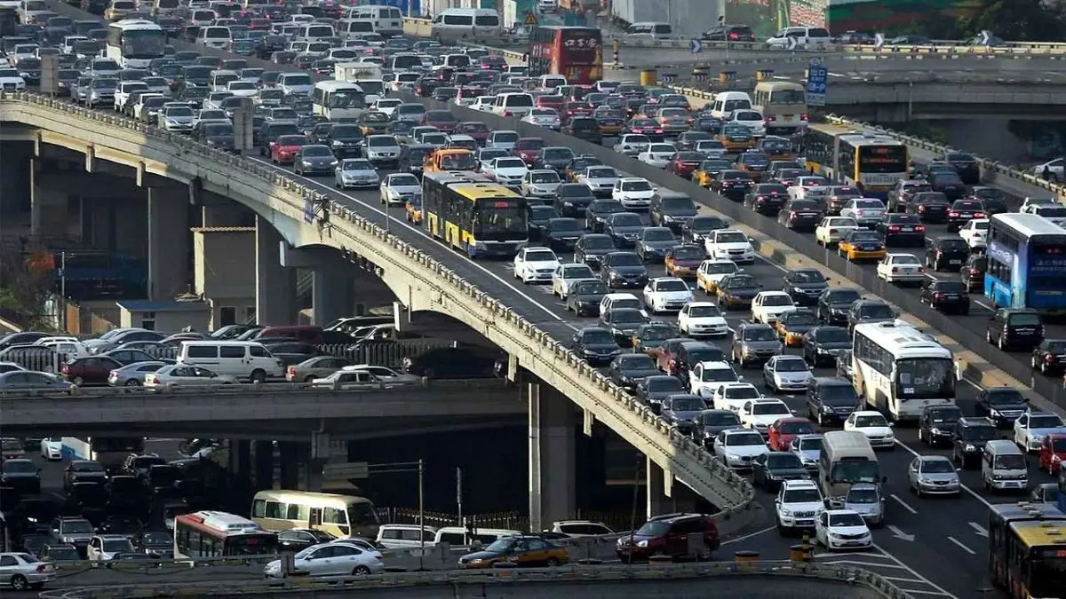 رانندگان تهرانی بیشتر در چه ساعاتی تخلف می‌کنند؟ | رسانه خبری اینتیتر