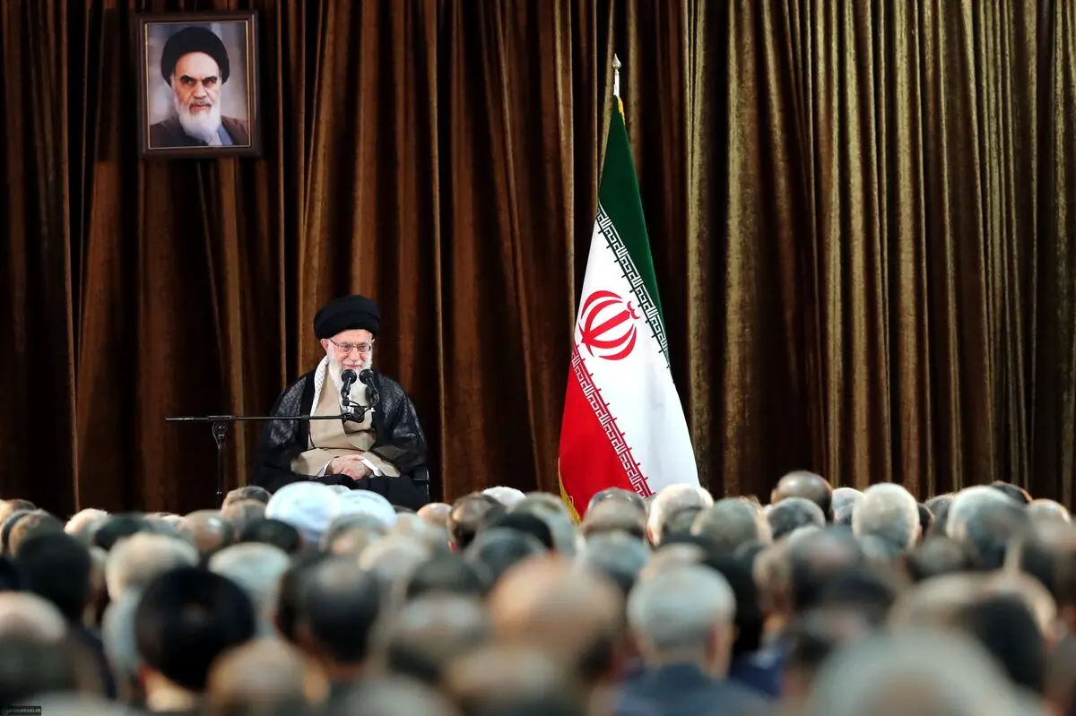 تصور حل مشکلات از راه مذاکره با آمریکا خطایی واضح است
