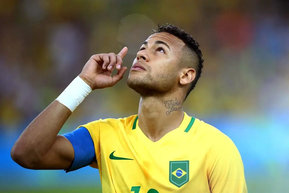 نیمار:‌ من در زمین سختی می‌کشم