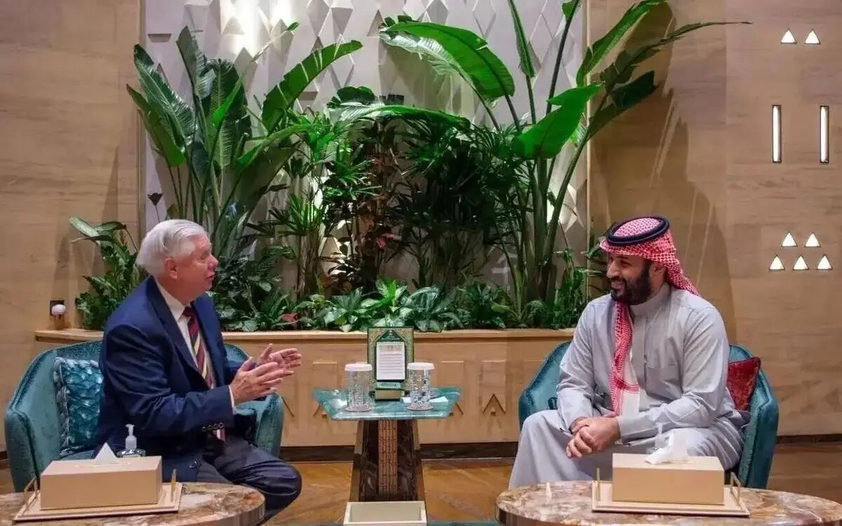 دیدار غیرمنتظره لیندسی گراهام و بن‌سلمان | موضوع این جلسه چه بود؟
