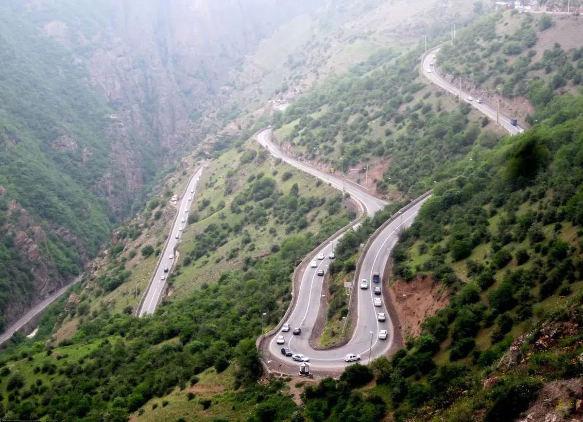 چرا خودروها در چالوس سُر می خورند؟