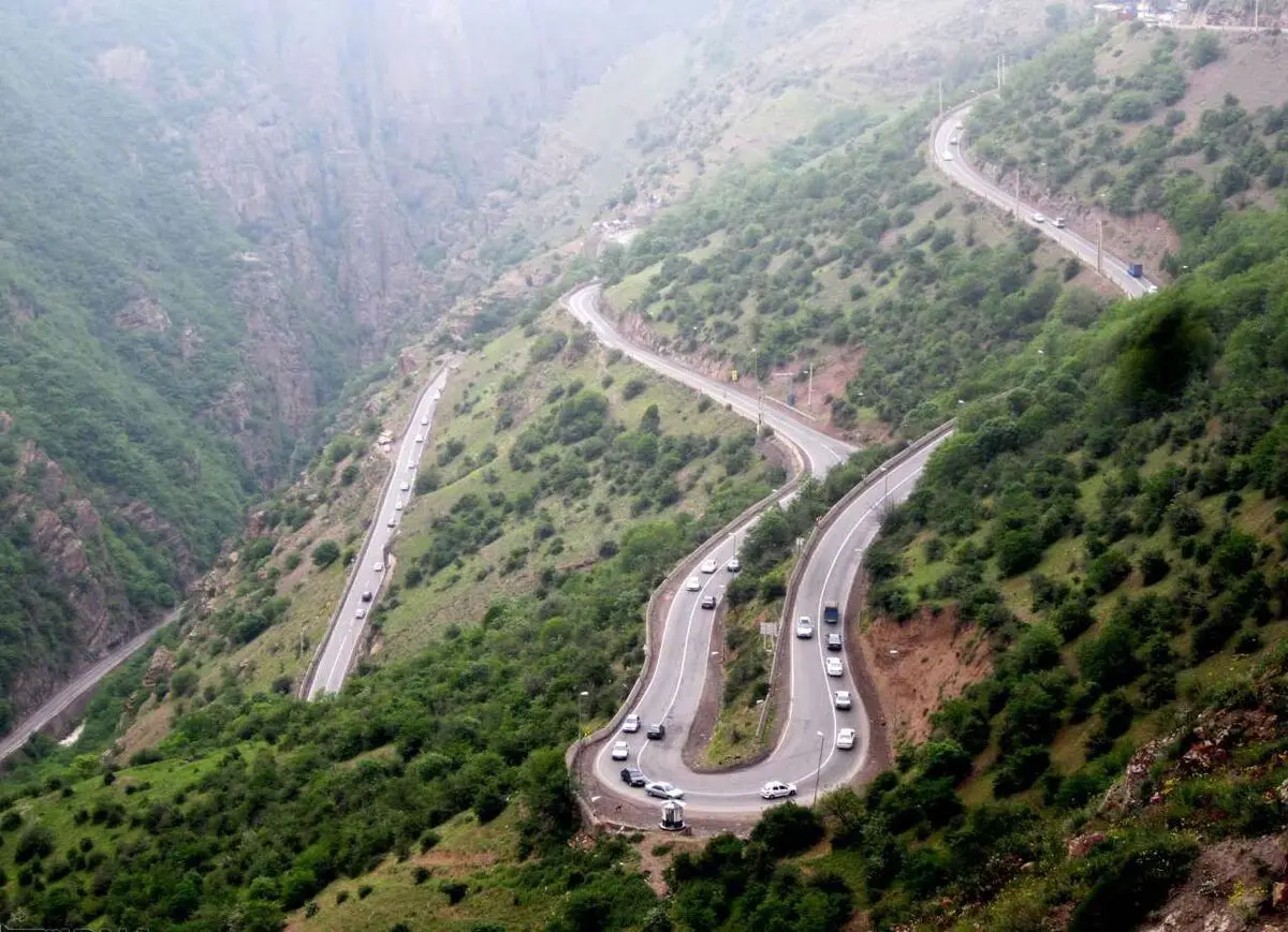 چرا خودروها در چالوس سُر می خورند؟
